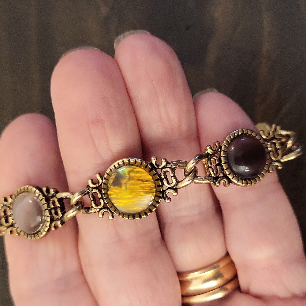 Vintage Ornate (Intricate) Faux Tigers Eye, Abalone Gold Link Bracelet - Picture 4 of 13